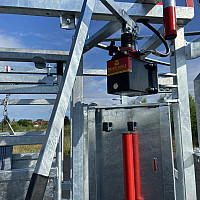 Ruční hydraulická pumpa pro stahování bočních stěn