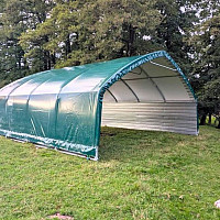 Mobilní přístřešek 8x8 m pro zvířata
