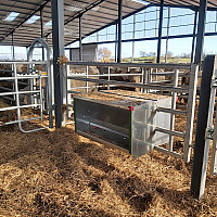 Příkrmiště pro telata a jehňata JOURDAIN závěsné