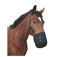 Náhubek pro koně KERBL nylonový s gumou a ohlávkou