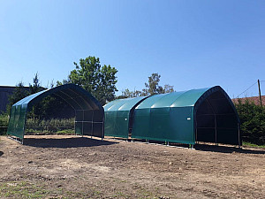 Mobilní přístřešek 6x6 m na stojnách